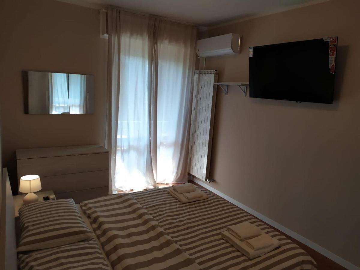Beach House, 300 M Dal Mare, מרינה די מסה מראה חיצוני תמונה