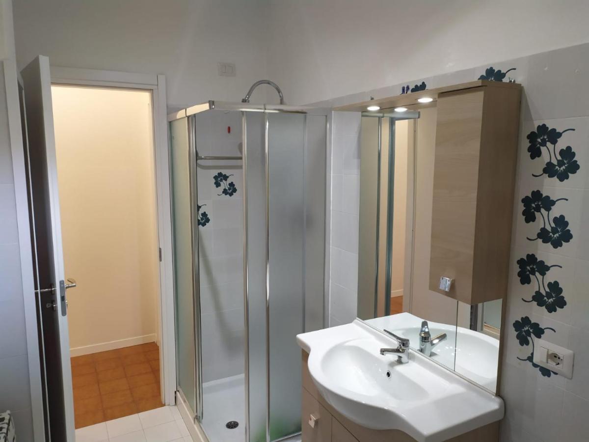 Beach House, 300 M Dal Mare, מרינה די מסה מראה חיצוני תמונה