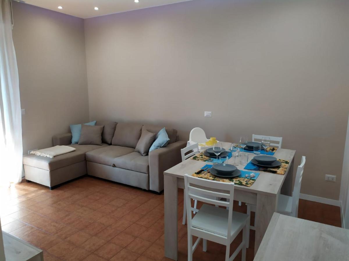 Beach House, 300 M Dal Mare, מרינה די מסה מראה חיצוני תמונה